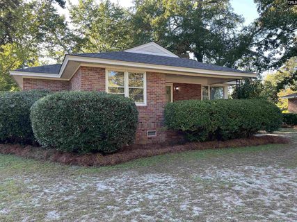 6313 Pinehill Road active home in Forest Acres, Columbia, SC