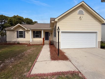 305 Pebble Creek Court active home in Pebble Creek, West Columbia, SC