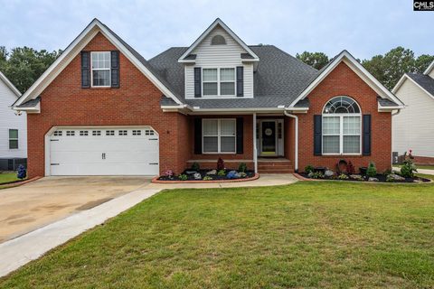 222 Yale Road active home in Cherokee Lakes, Lexington, SC