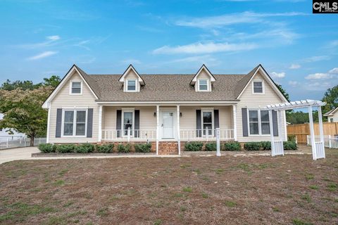 201 Lake Shire Drive pending home in Hamlet West, Lexington, SC