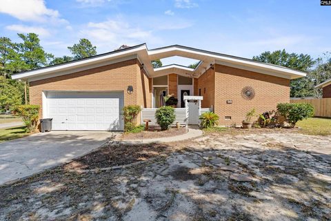 201 Golden Lane active home in Tall Pines, Lexington, SC