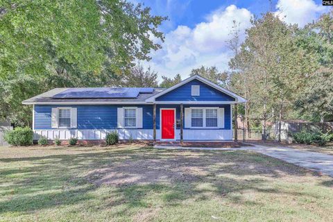 154 Meadow Wood Drive active home in Meadow Wood, Lexington, SC