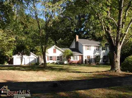 233 White Drive sold home in White Acres, Simpsonville, SC
