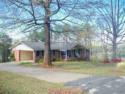 211 Newman Dr.