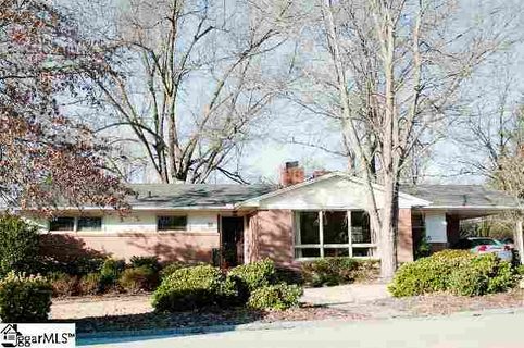 32 Lisa Drive