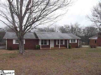 207 Ridgecrest Dr