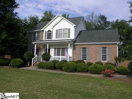 213 Hunters Pointe Drive
