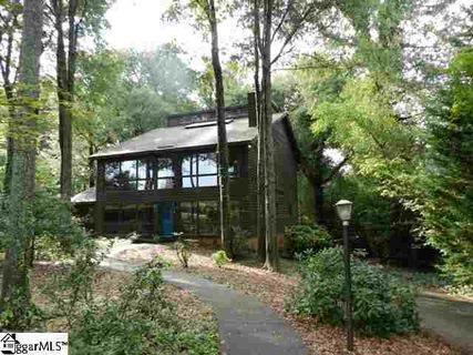 8 Rockwood Drive