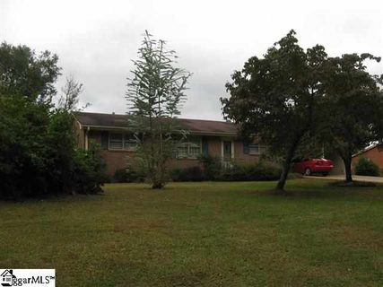 207 Iris Drive