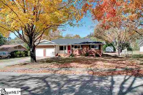 8 Camelback Road sold home in Canterbury Hills, Greenville, SC