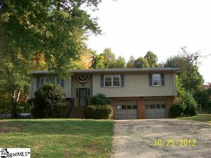 4 Laconia Drive