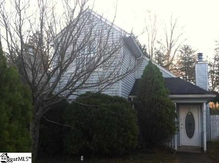 10 Moss Point Drive