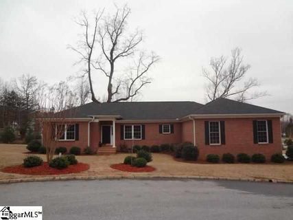 2 Dorsett Court