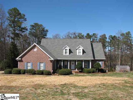 104 Bennetts Crossing Court sold home in Bennetts Crossing, Greer, SC