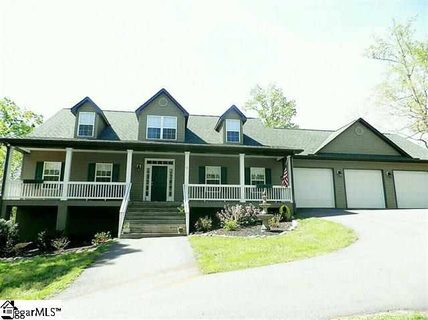 35 Lake Farm Ct sold home in Lakeview Farms, Travelers Rest, SC