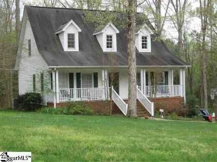 305 Farmwood Drive sold home in Woodgreen, Fountain Inn, SC