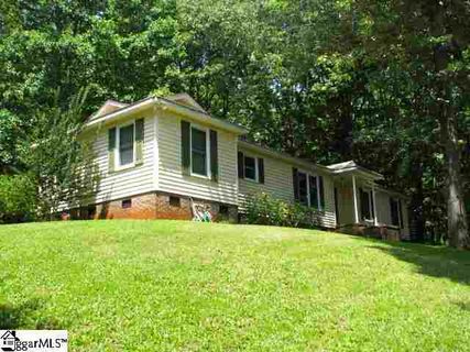 1207 Pineview Drive