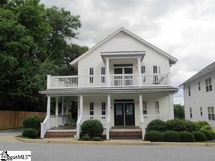 9B Oakhurst Avenue