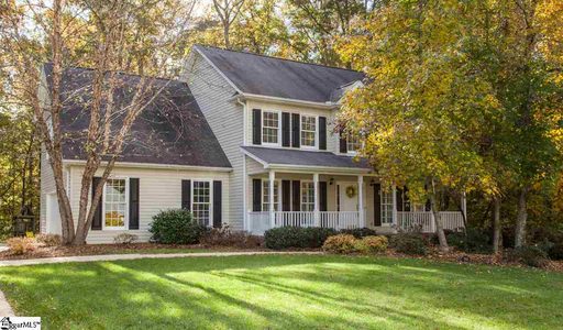 303 Farmwood Drive sold home in Woodgreen, Fountain Inn, SC