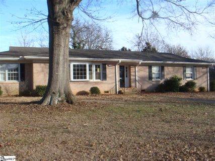 132 Lake Forest Drive