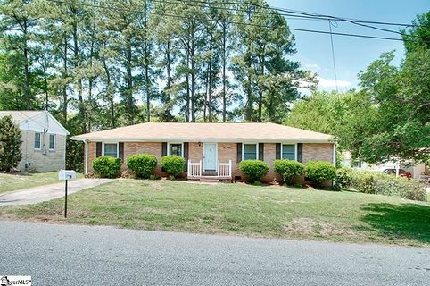 216 Edgewood Drive