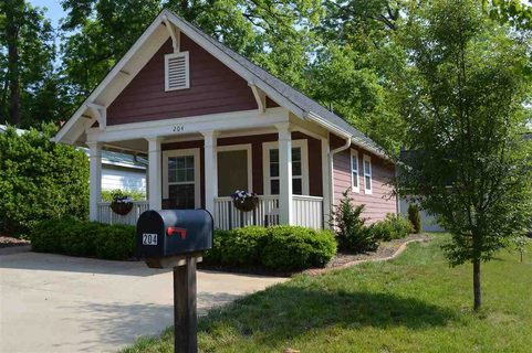 204 Lincoln Street