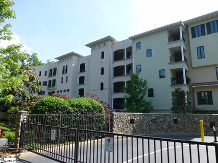 1209 E Washington Street #403