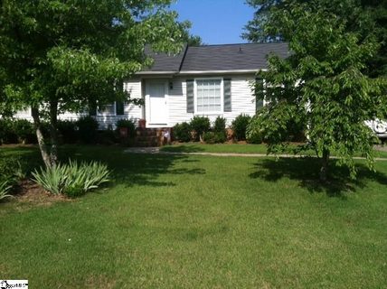 104 Meadowview Drive sold home in The Meadows, Taylors, SC