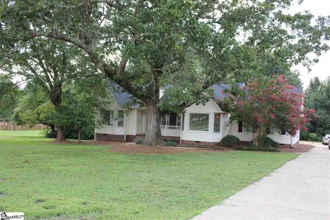 12 Mountain Crest Drive