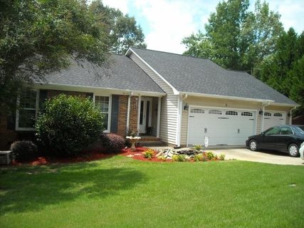 2 Chinaberry Lane