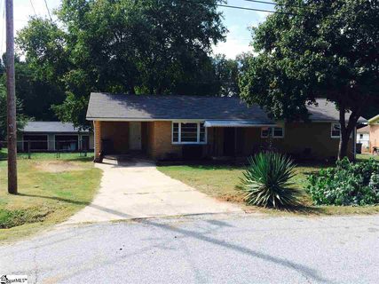 11 Fairlawn Circle