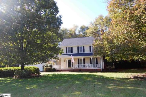 108 Williamsburg Way