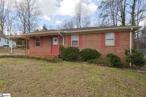 23 Carriage Drive