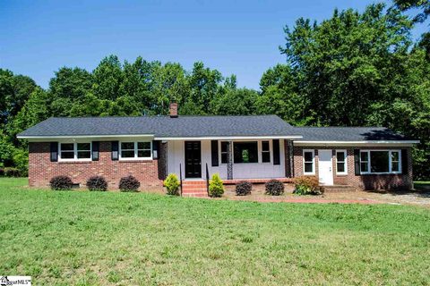 123 Woodland Drive