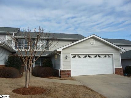 305 Crepe Myrtle Way