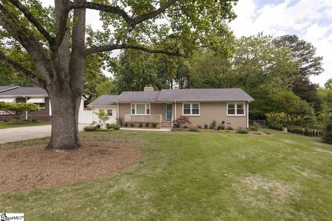 11 Cardinal Drive