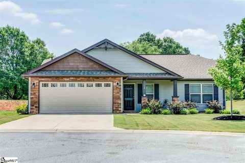 18 Alderwood Court