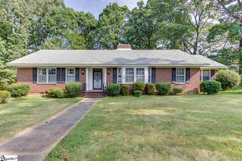 112 Birchwood Drive
