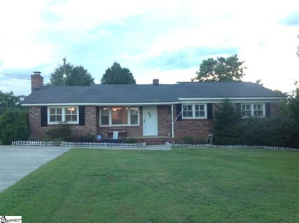 401 Garrett Street sold home in Woodfield Heights, Fountain Inn, SC