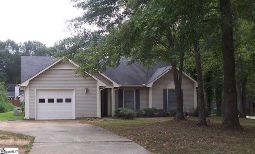 2 Roundleaf Court