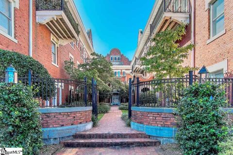 400 E Washington Street Unit 14