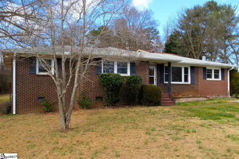 109 Fairlawn Circle