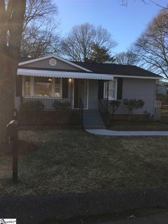 3 Aniwetauk Street