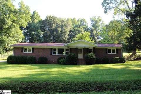 214 Knollview Drive
