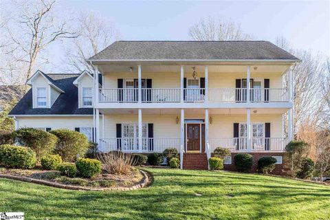 8 Creek View Court