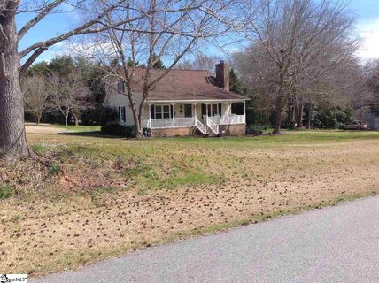 1954 Wilson Drive sold home in Country Heights, Laurens, SC