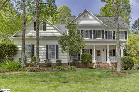 201 Dunrobin Lane