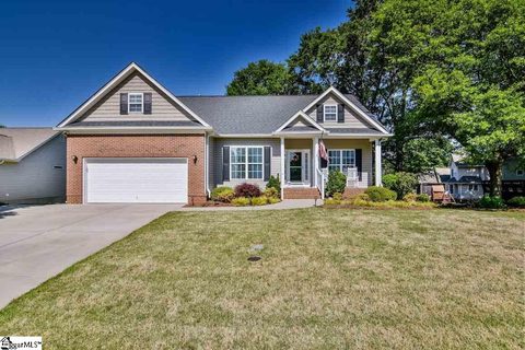 4 Cranston Court sold home in Lennox Lake, Simpsonville, SC