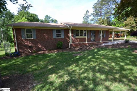 206 Redwood Drive