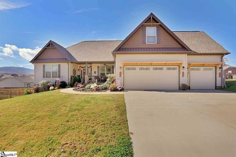 405 Tineke Way
